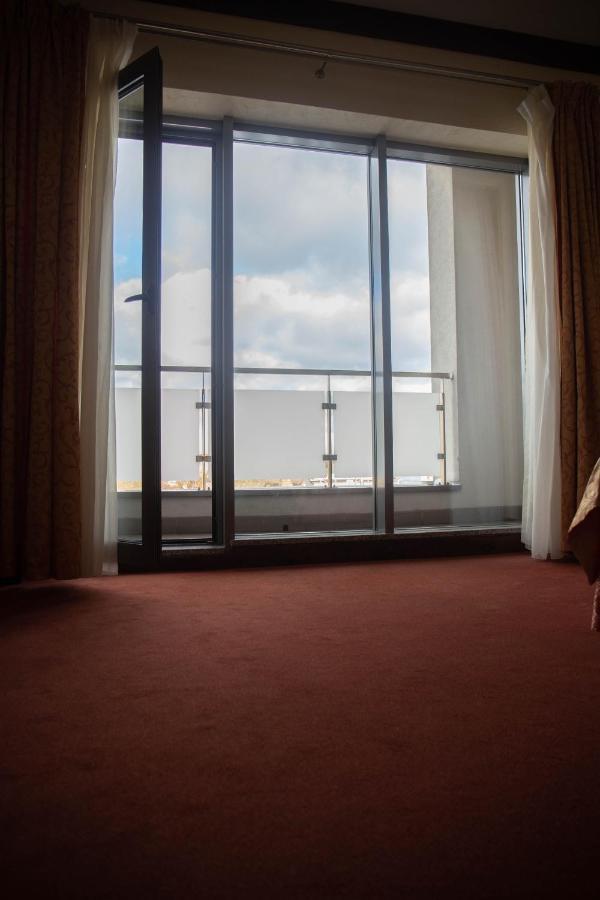 Neptun Hotel Legnica Kültér fotó
